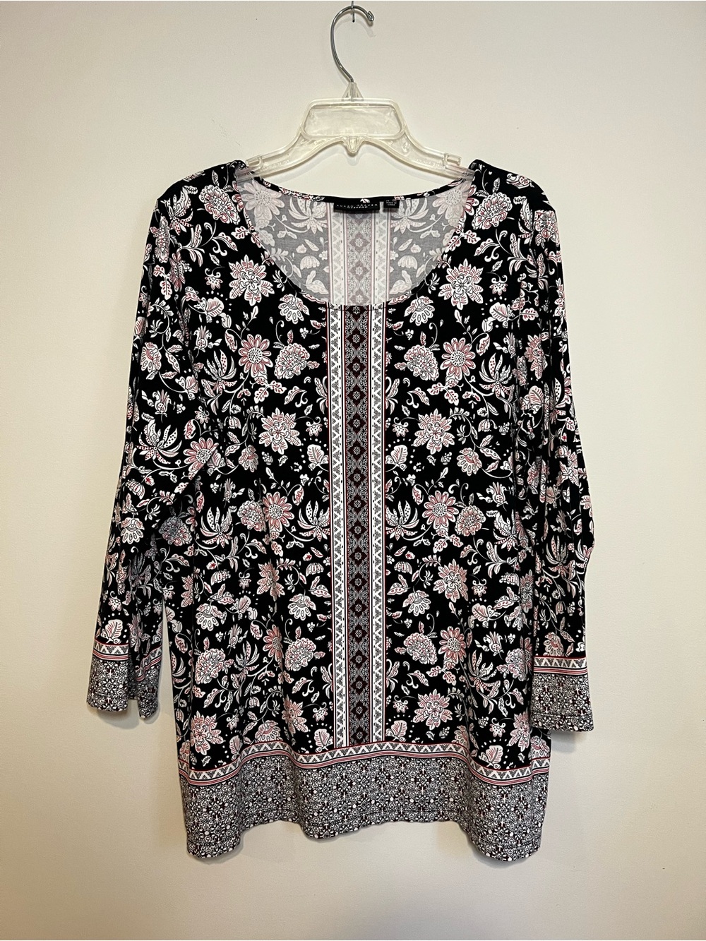 Susan Graver Black Tunic Top with Pink and White Floral Print Size XL
